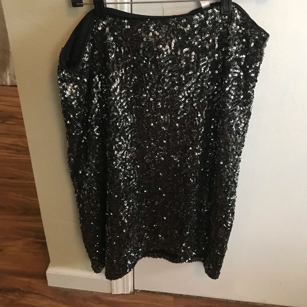 Plus size sequin skirt